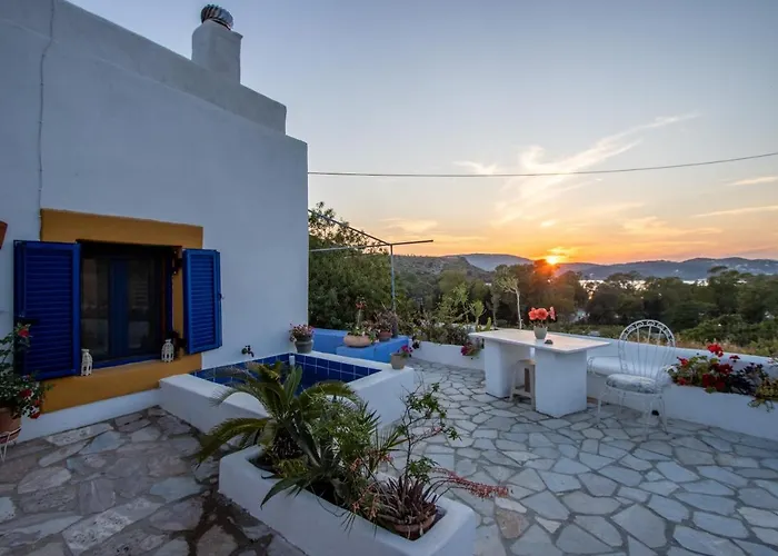 Casa vacanze Secret Garden, A Little Paradise Of Tranquility. Lepidha